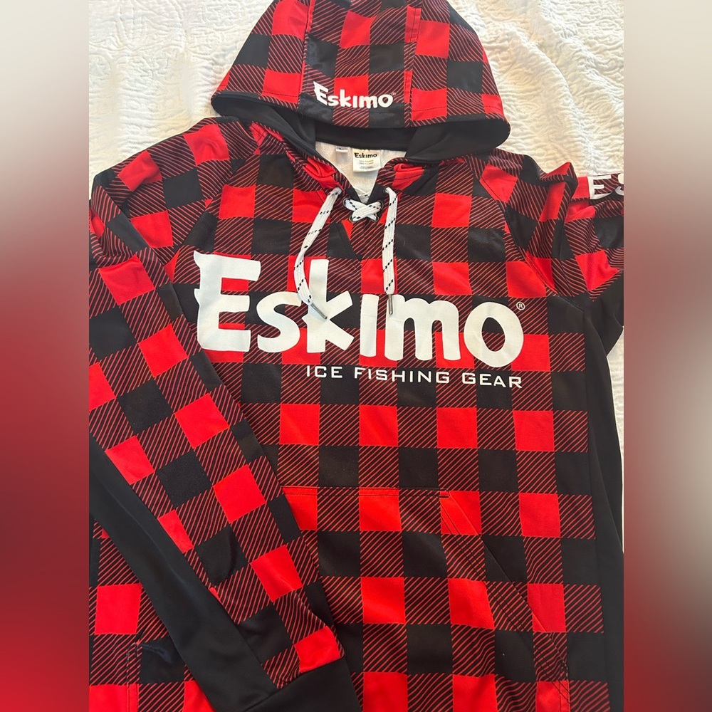 Eskimo Ice fishing gear - hooded sweatshirt